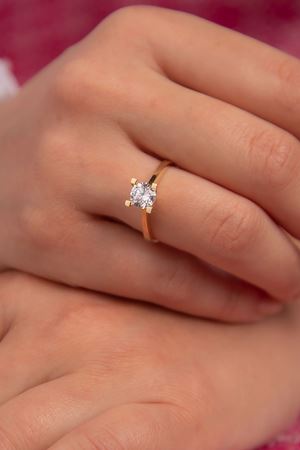 14 Ayar Sarı Altın Tektaş Yüzük