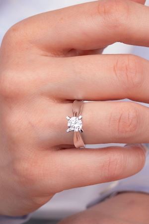 14 Ayar Beyaz Altın Tektaş Yüzük