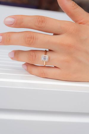 14 Ayar Sarı Altın Tektaş Baget Yüzük