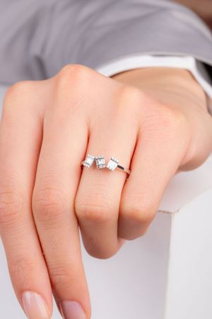 0,16 Carat Pırlanta Tria Baget Yüzük