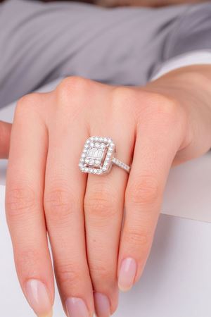 1,01 Carat Pırlanta Baget Yüzük