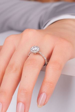 14 Ayar Beyaz Altın Tektaş Lotus Yüzük