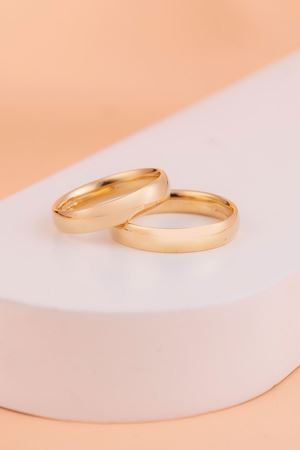 14 Ayar Sarı Altın 4 Mm Kadın Bombeli Alyans