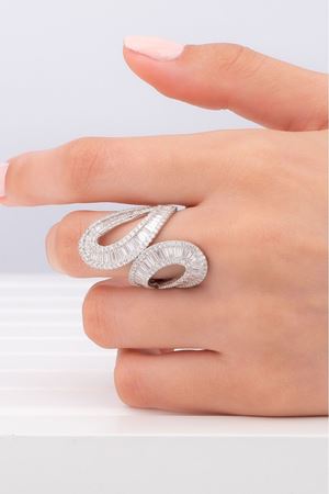 3,63 Carat Pırlanta Tasarım Baget Yüzük