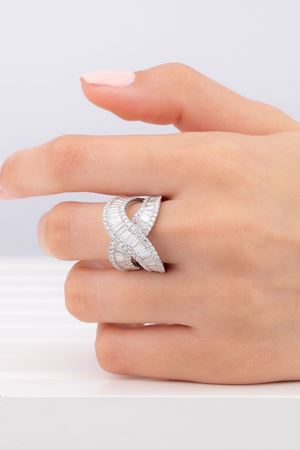 2,83 Carat Pırlanta Çarpı Baget Yüzük