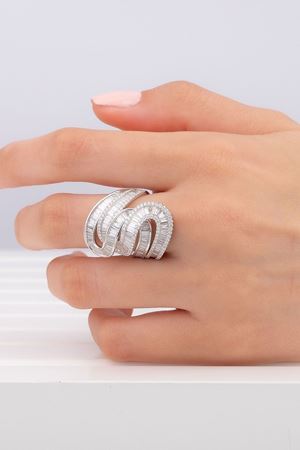 2,81 Carat Pırlanta Tasarım Baget Yüzük