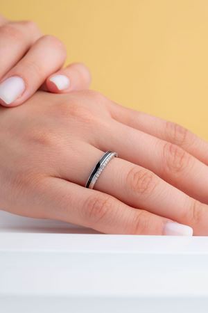 0,13 Carat Pırlanta Siyah Mineli Yarımtur Yüzük