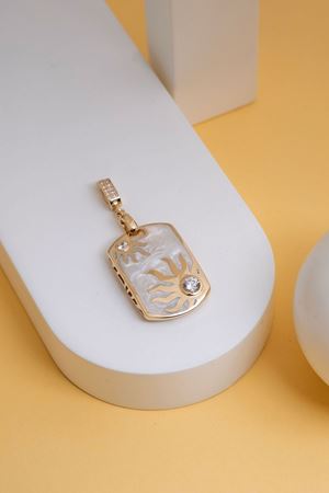 GENOLA 14 Ayar Altın Mineli Güneş Figürlü Kolye Ucu