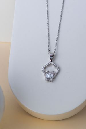 0,38 Carat Pırlanta Baget Taşlı Kolye 