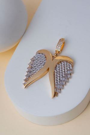 14 Ayar Altın Beyaz Taşlı Kanat Kolye Ucu