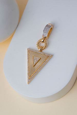 14 Ayar Altın Üçgen Desenli Kolye Ucu