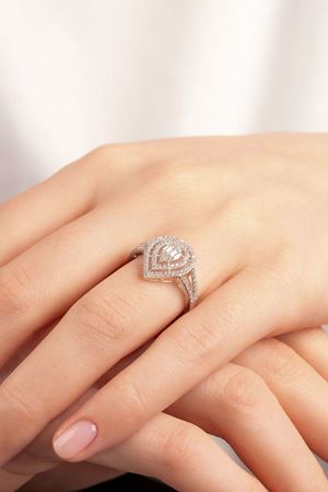 14 Ayar Beyaz Altın Damla Baget Taşlı Büyük Yüzük