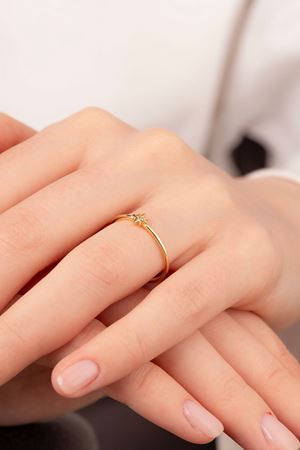 14 Ayar Altın Küçük Kutup Yıldızı Taşlı Yüzük