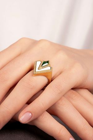14 Ayar Altın Yeşil Taşlı Tasarım Yüzük