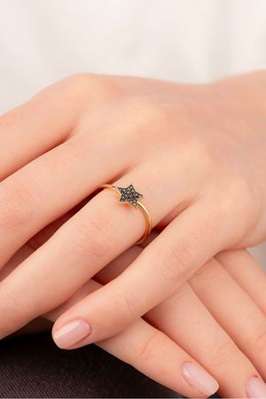 14 Ayar Altın Siyah Taşlı Yıldız Model Yüzük