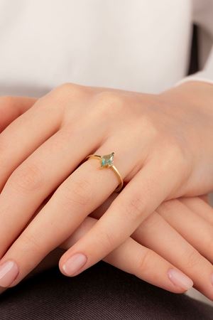 14 Ayar Altın Yeşil Taşlı Minimal Yüzük