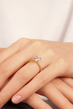 14 Ayar Altın Damla Taşlı Tektaş Yüzük