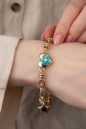 14 Ayar Altın Çiçek Baskılı Kalpli Bileklik