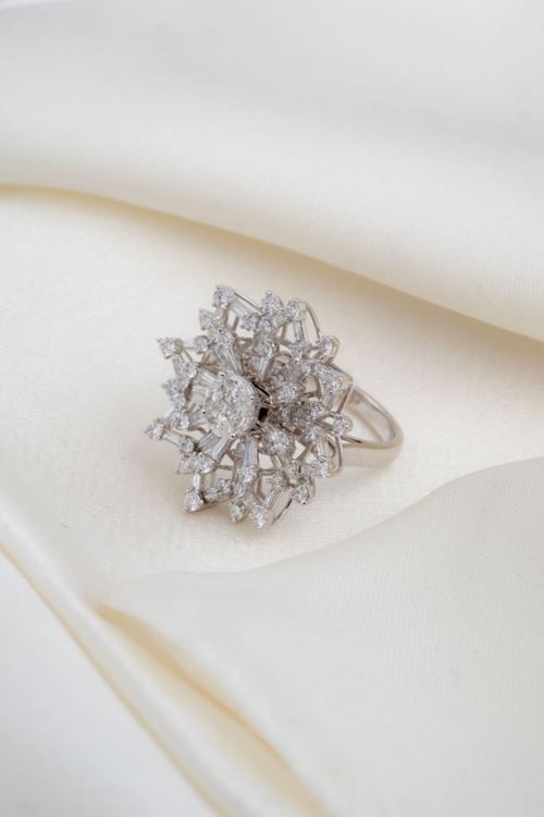 2,72 Carat Pırlanta Tasarım Fantezi Baget Yüzük