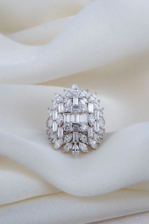 4,42 Carat Pırlanta Baget Taşlı Büyük Set Yüzük