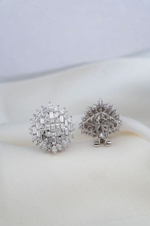 5,59 Carat Pırlanta Baget Taşlı Büyük Set Küpe