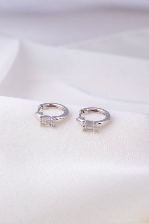 0,13 Carat Pırlanta Baget Taşlı Halka Küpe