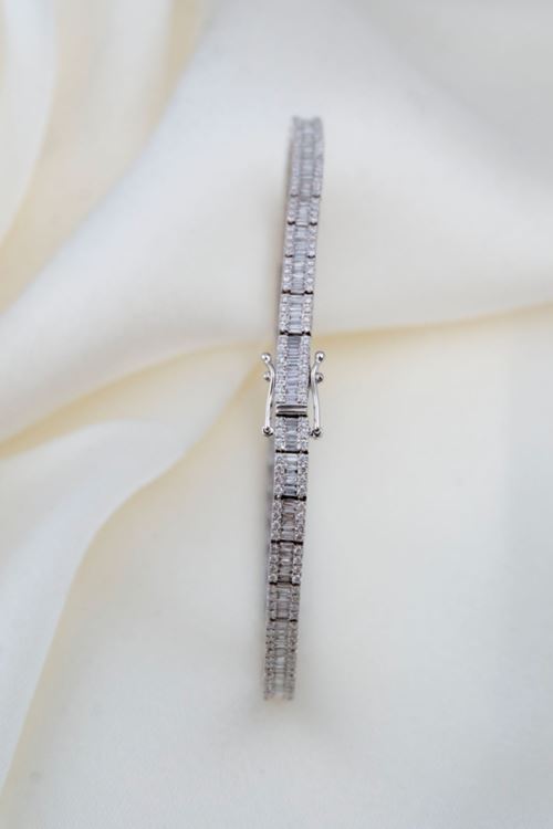 1,82 Carat Pırlanta Baget Taşlı Su Yolu Bileklik