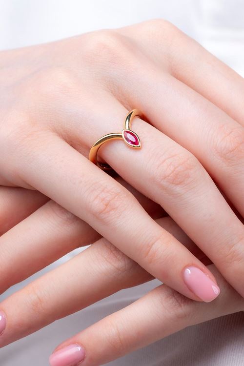 14 Ayar Altın Eterna Pembe Taşlı Minimal Yüzük