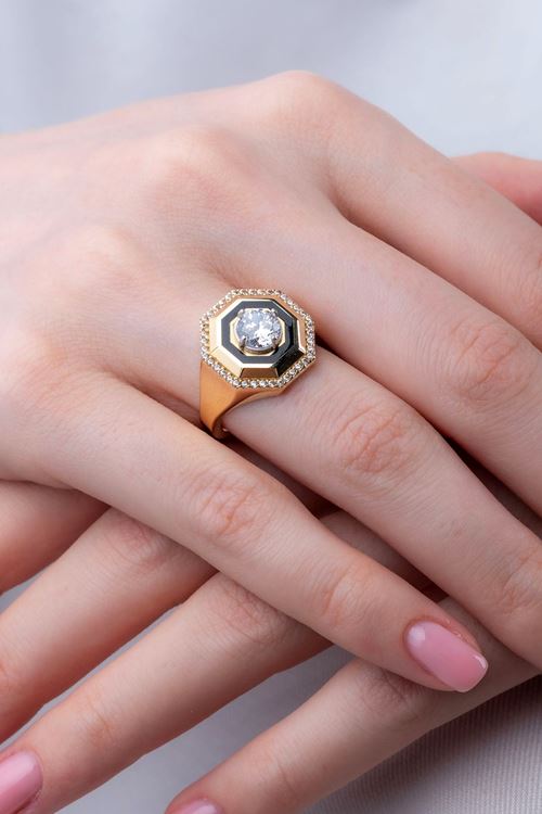 14 Ayar Altın Çağla Model Taşlı Yüzük