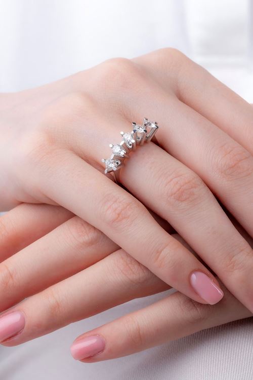 0,89 Carat Pırlanta Badem Tırnak Sırataş Yüzük