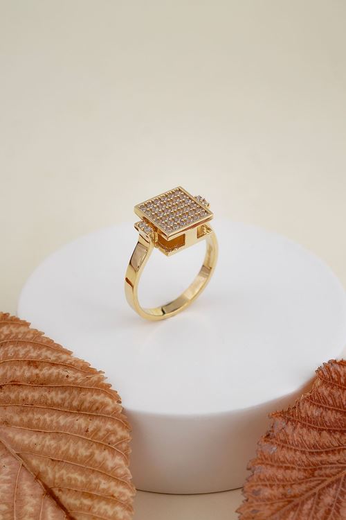 14 Ayar Altın Kare Tasarım Taşlı Yüzük