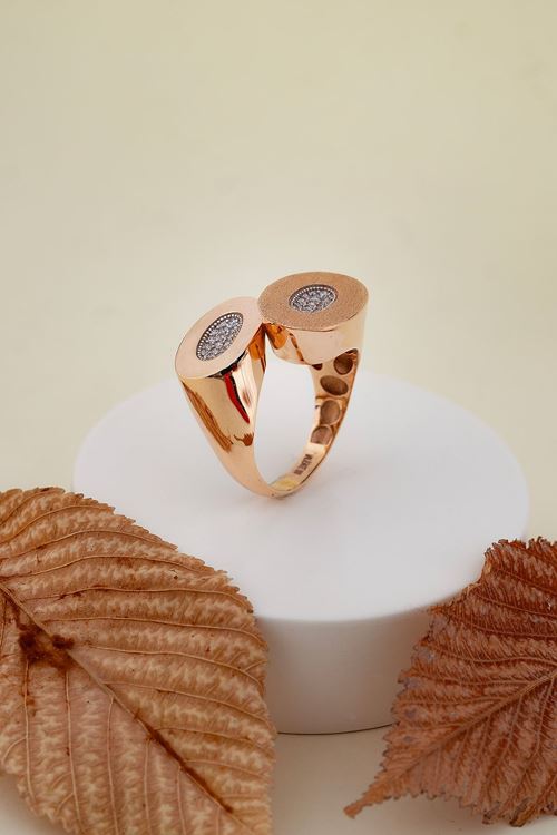 14 Ayar Rose Altın Taşlı Oval Yüzük