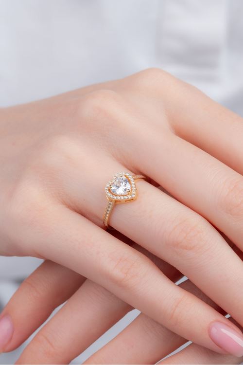 8 Ayar Altın Kalpli Tektaş Yüzük