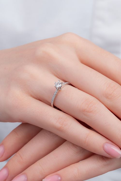 0,34 Carat Pırlanta Altı Tırnak Tektaş Yüzük