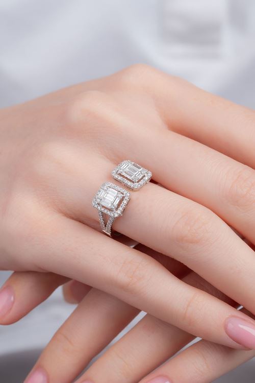 0,94 Carat Pırlanta İkili Baget Taşlı Yüzük