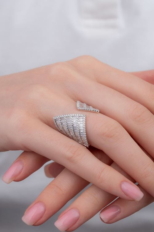 1,95 Carat Pırlanta Baget Yüzük