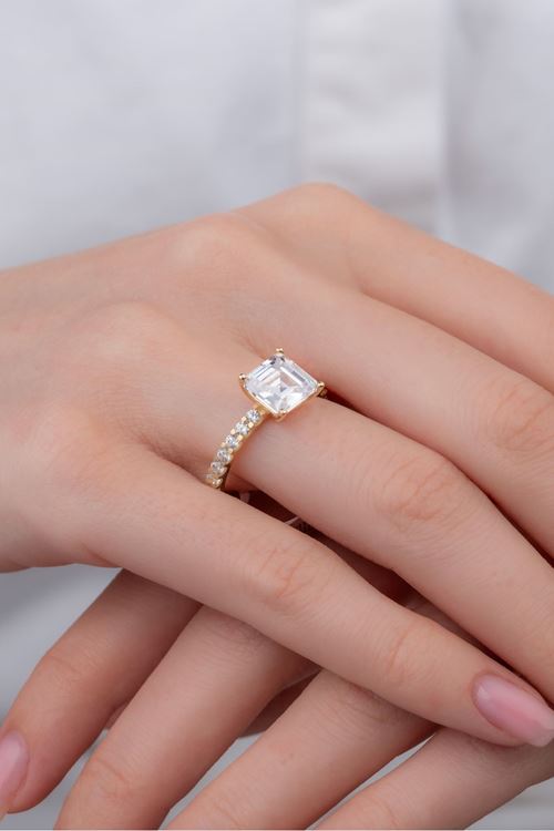 14 Ayar Altın Kenarları Taşlı Baget Yüzük