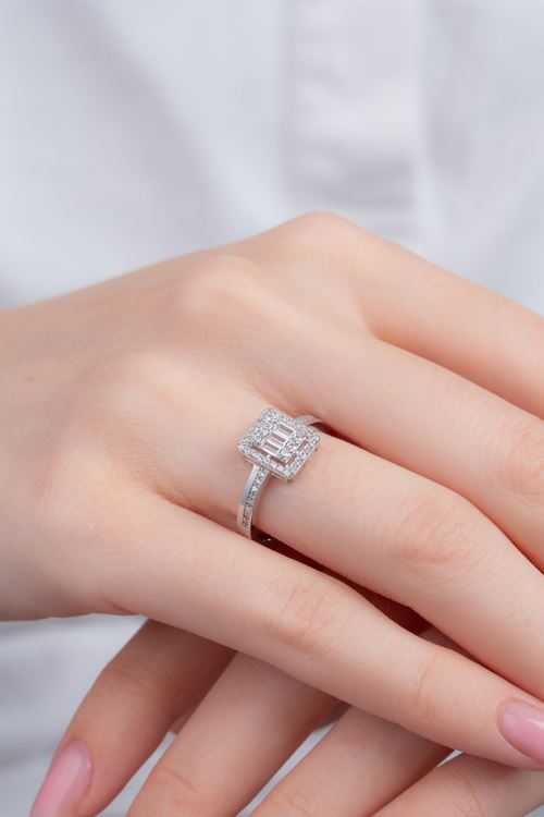 14 Ayar Beyaz Altın Baget Tasarım Yüzük