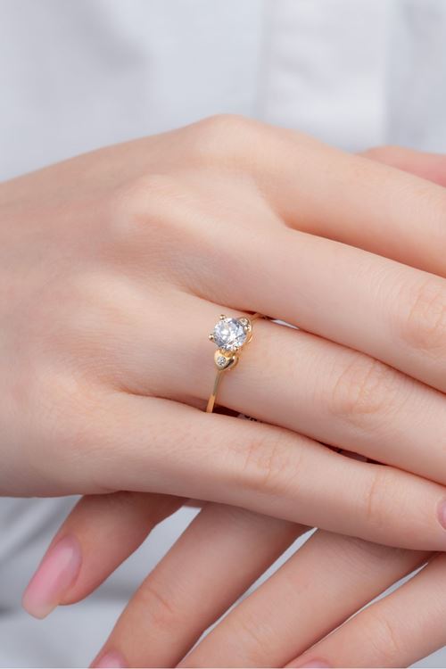 14 Ayar Altın Kenarları Kalpli Tektaş Yüzük