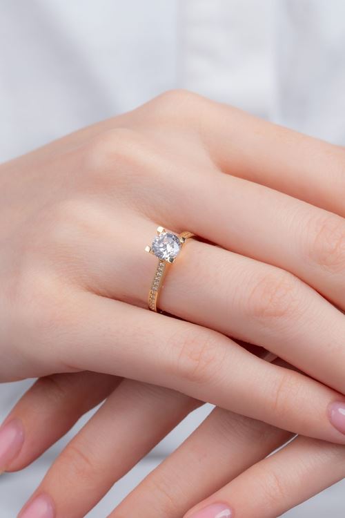 14 Ayar Altın Kenarları Taşlı Tektaş Yüzük