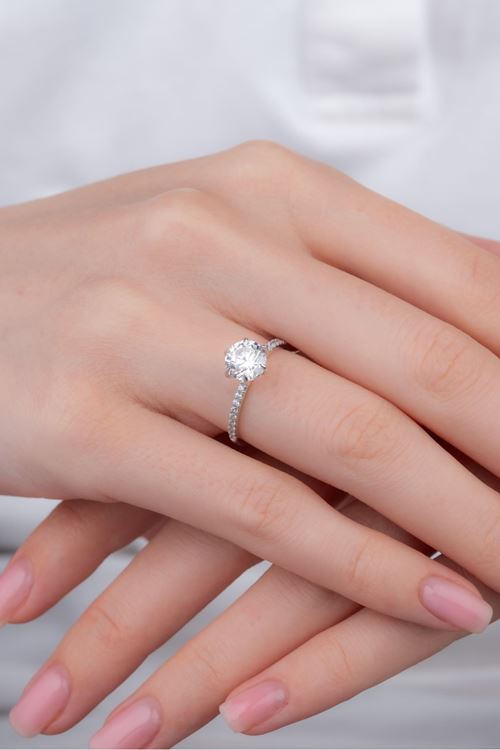 14 Ayar Beyaz Altın Altı Tırnak Tektaş Yüzük