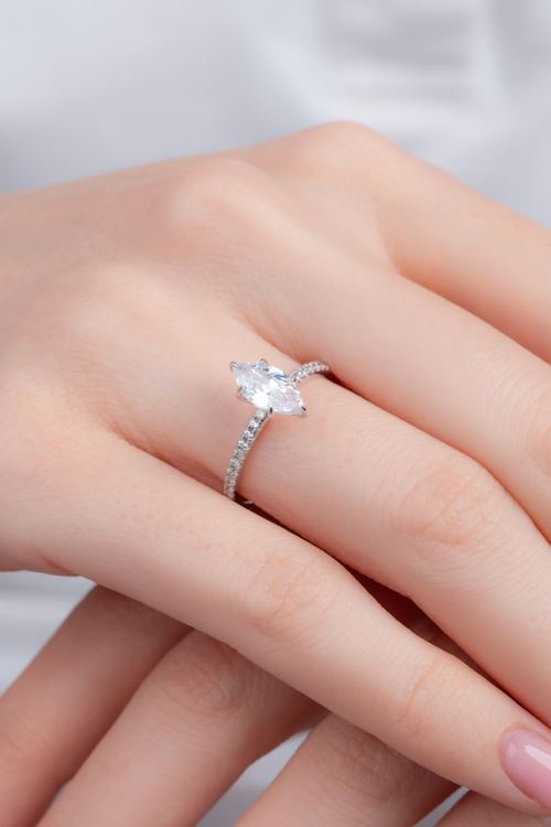 14 Ayar Beyaz Altın Markiz Kesim Tektaş Yüzük