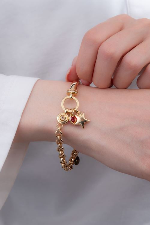 14 Ayar Altın Yıldız Sallantılı Kelepçeli Bileklik