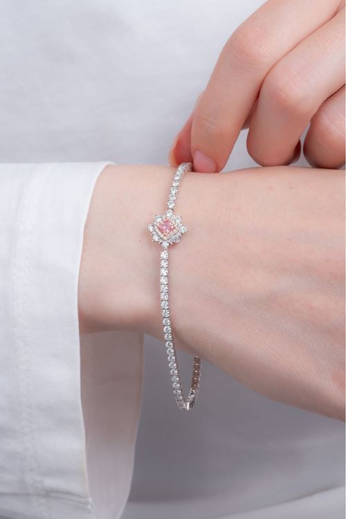 3,68 Carat Pırlanta Pembe Taşlı Zarif Bileklik