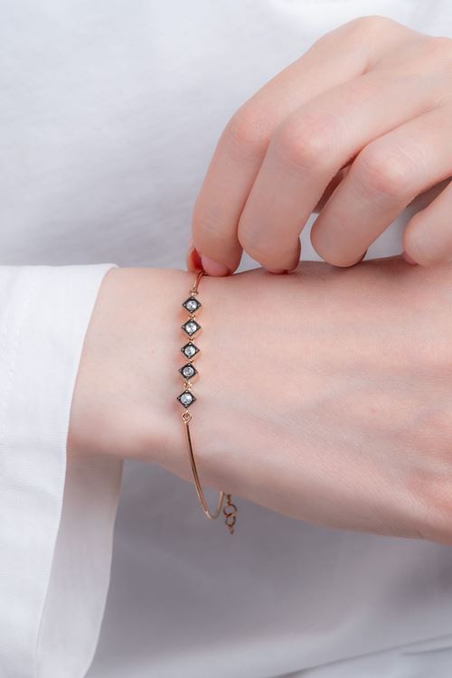 0,23 Carat Elmas Taşlı Küp Bileklik