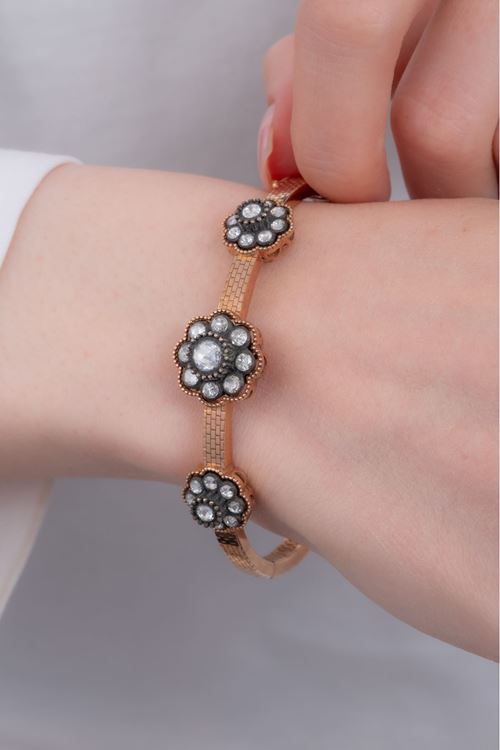 1,14 Carat Elmas Taşlı 3Lü Gül Model Bilezik