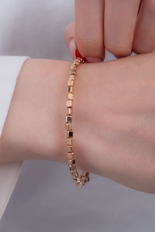 14 Ayar Rose Altın Küp Detaylı Trend Bilezik