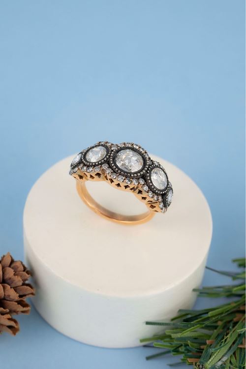 1,87 Carat Elmas Tasarım Sırataş Yüzük