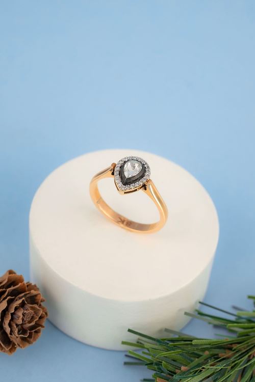 0,29 Carat Elmas Damla Taşlı Yüzük