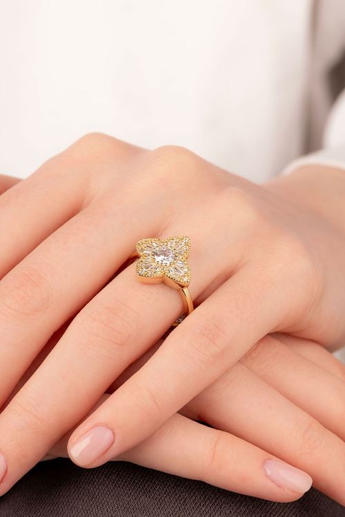 14 Ayar Altın Yonca Model Taşlı Yüzük